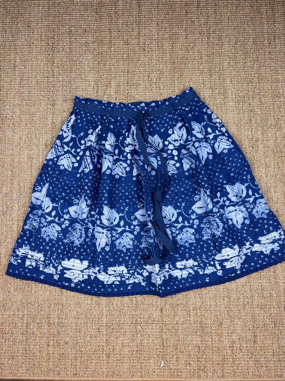 🩷 Gap Skirt | Size 4 | Blue Floral Batik Print